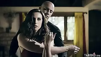 Hollywood starlet punish fucked by her personal trainer