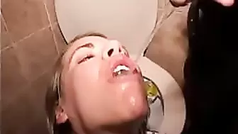 Office chick liked to drink pee
