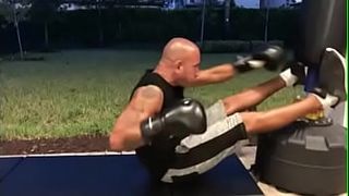 HARD CORE WORKOUTS BY THE ITALIAN POUND MACHINE MAXX LOADZ THE MOST FIT MALE PORN STAR